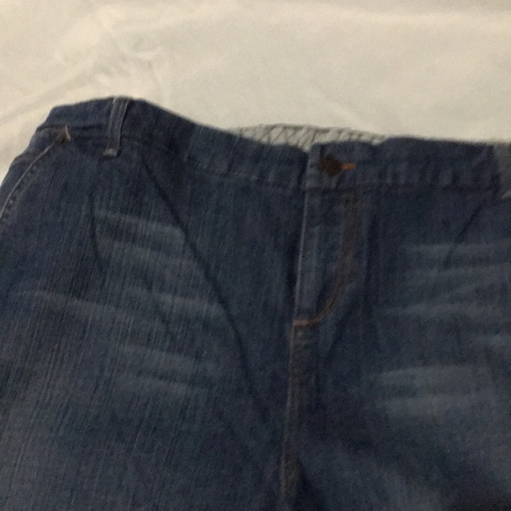 Too large - Picture 2 of 4